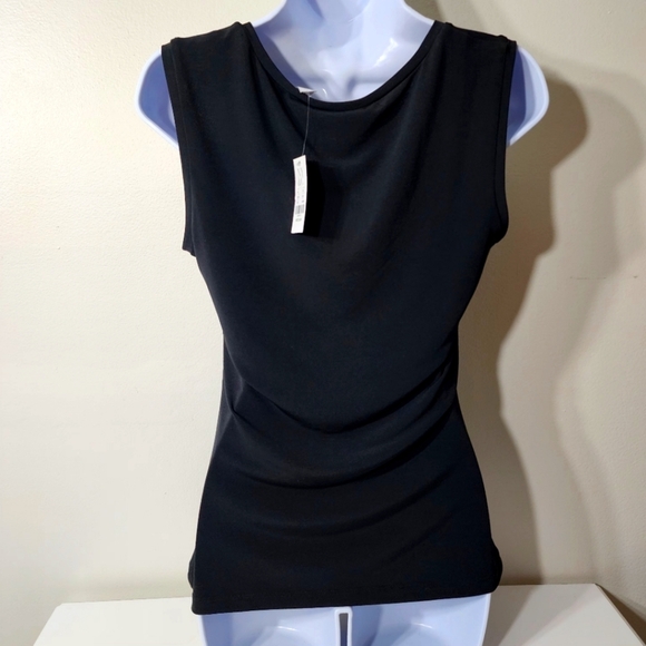 New York & Company Sleeveless black V-neck Top, Sz: M - Picture 2 of 5